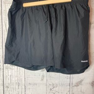 NWT Rebook black shorts with liner size xl